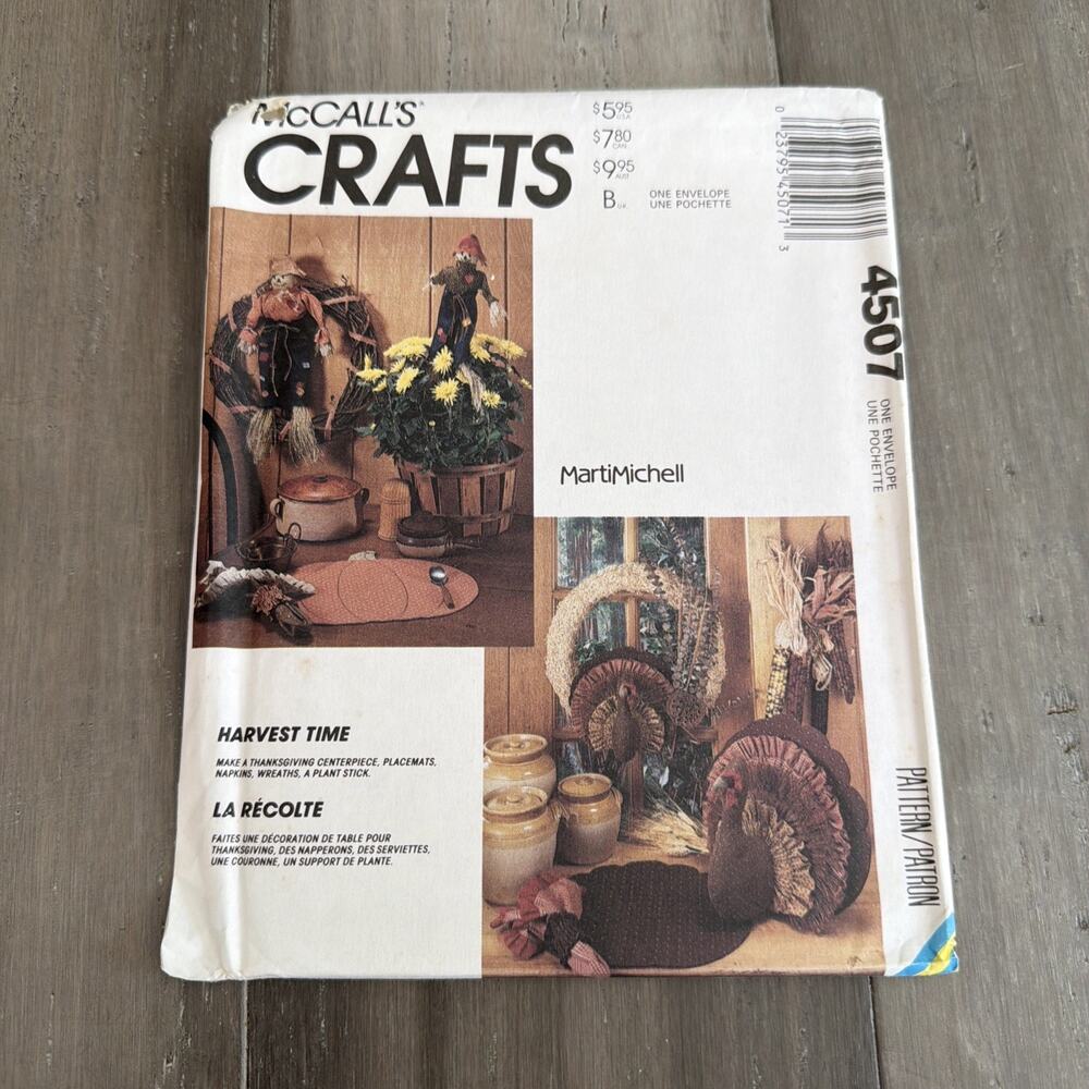 Vintage 1989 McCall’s Crafts Fall Scarecrow decorating 4507 Uncut Factory Folded